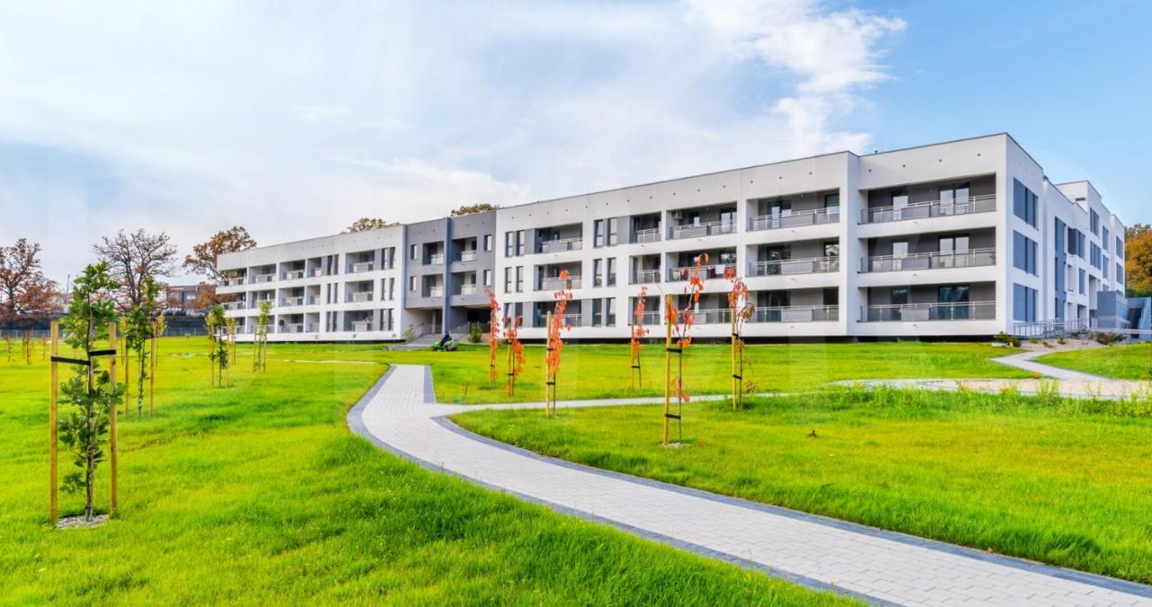 Apartament Warmia Olsztyn 58M2 - 2 Pokojowy Apartament Z Podziemnym Miejscem Postojowym Luaran gambar