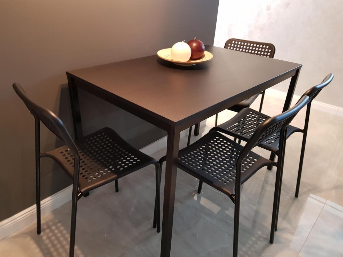 Apartament Warmia Olsztyn 58M2 - 2 Pokojowy Apartament Z Podziemnym Miejscem Postojowym Luaran gambar