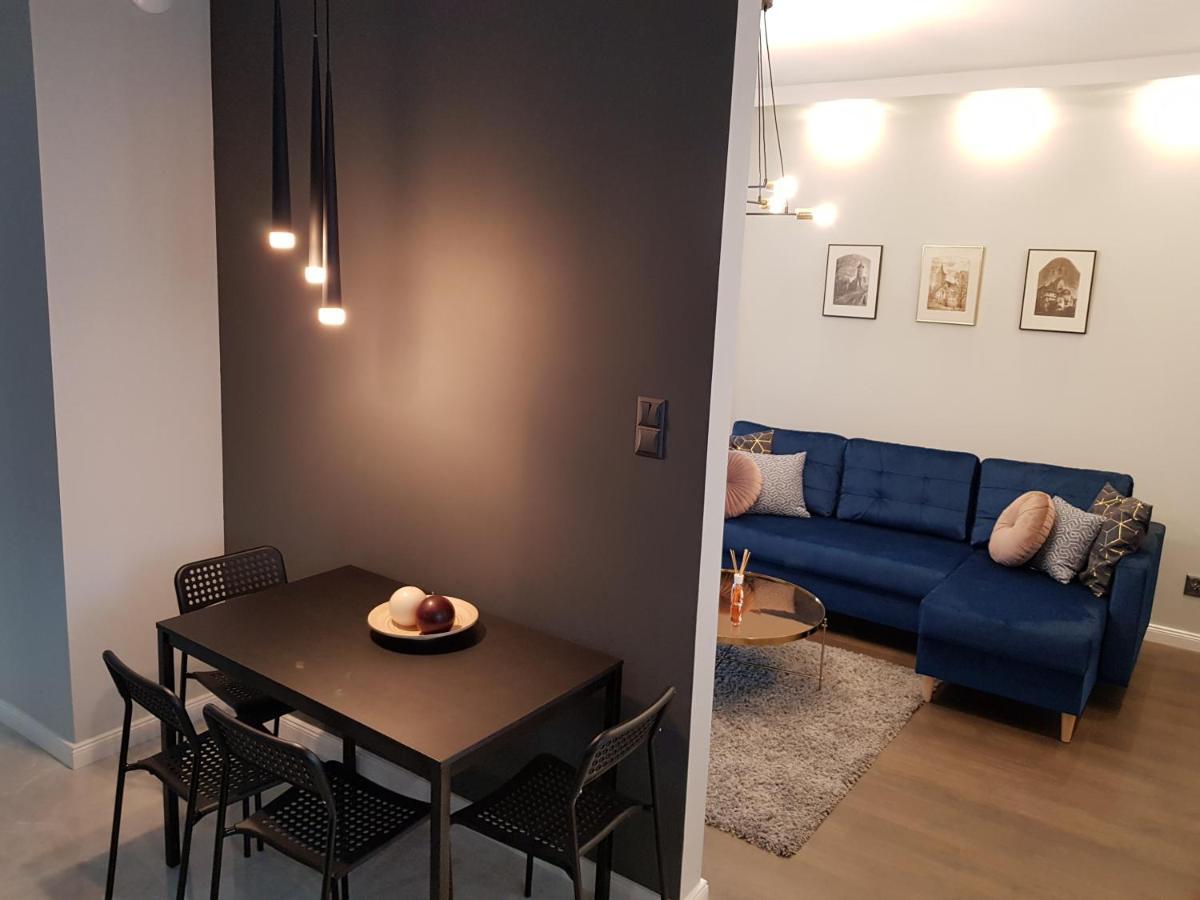 Apartament Warmia Olsztyn 58M2 - 2 Pokojowy Apartament Z Podziemnym Miejscem Postojowym Luaran gambar