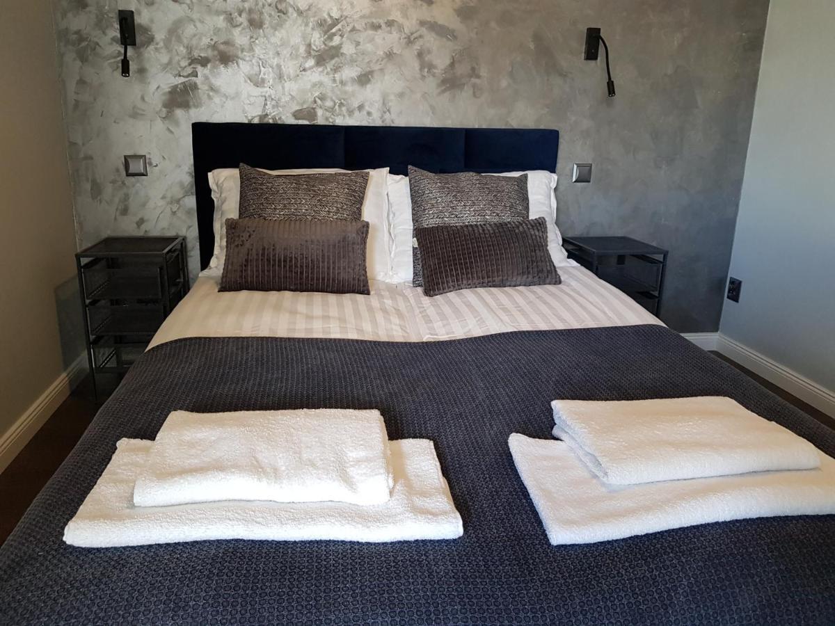 Apartament Warmia Olsztyn 58M2 - 2 Pokojowy Apartament Z Podziemnym Miejscem Postojowym Luaran gambar