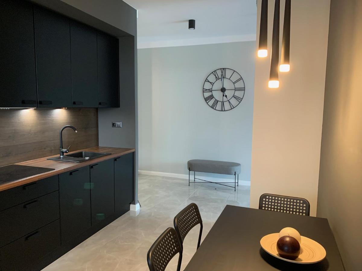 Apartament Warmia Olsztyn 58M2 - 2 Pokojowy Apartament Z Podziemnym Miejscem Postojowym Luaran gambar